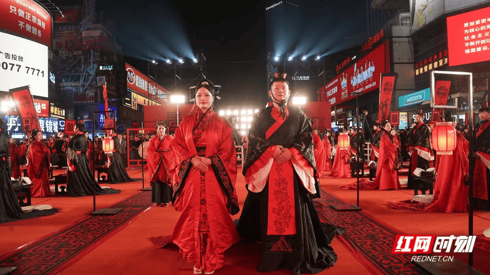 汶川地震被救起的女孩<strong></p>
<p>云南白药股票</strong>,17年后和救她的军人结婚了