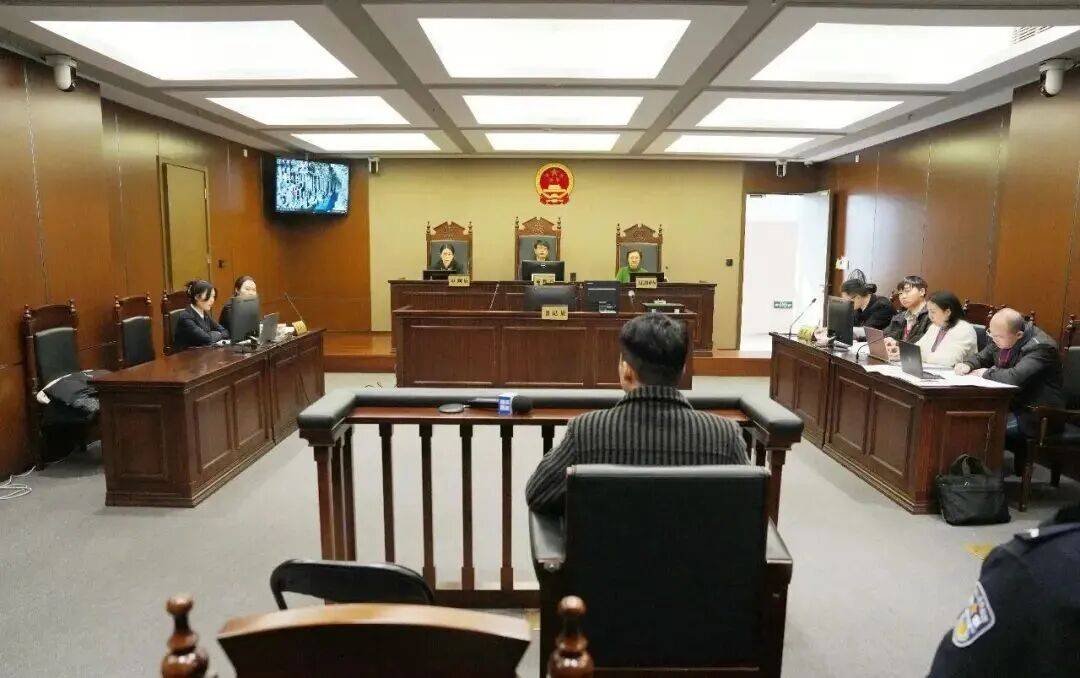 成本1.2元<strong></p>
<p>今日股票行情</strong>,敢卖150元!央视曝光!很多人都被坑过……