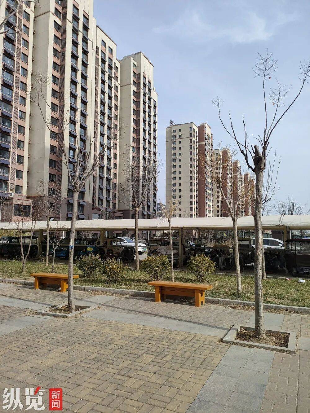 “一摸满手是血”!男子夜骑遭晾衣绳“割喉”<strong></p>
<p>今日股票行情</strong>,勒痕长达10厘米左右,物业:事发监控盲区,尚未找到拴绳人