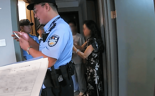 杭州男子藏在面膜盒的一斤多重金条突然消失！警察上门调查，真相居然是……