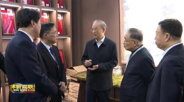 省委书记参观百年野山参<strong></p>
<p>中国重工股票</strong>!吉林正举全省之力打造千亿级产业