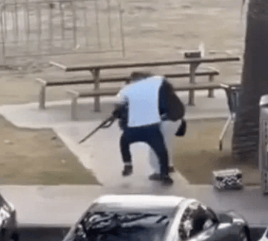 澳枪击案空手夺枪男子系水果店老板<strong></p>
<p>华夏幸福股票</strong>,美亿万富翁捐近10万美元