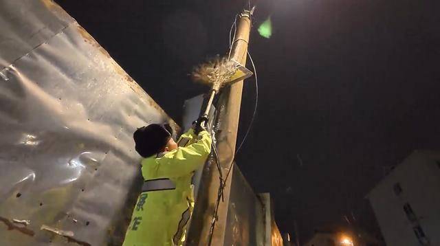 外交部发言人毛宁点赞山东德州交警<strong></p>
<p>华夏幸福股票</strong>!