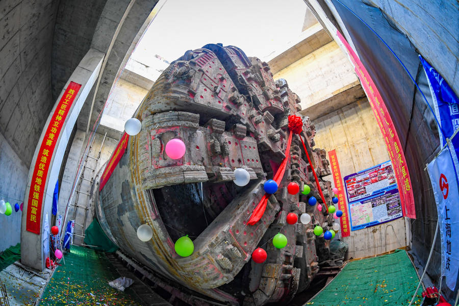 轨交13号线东延伸全线区间隧道顺利贯通<strong></p>
<p>华夏幸福股票</strong>,所有车站主体结构封顶