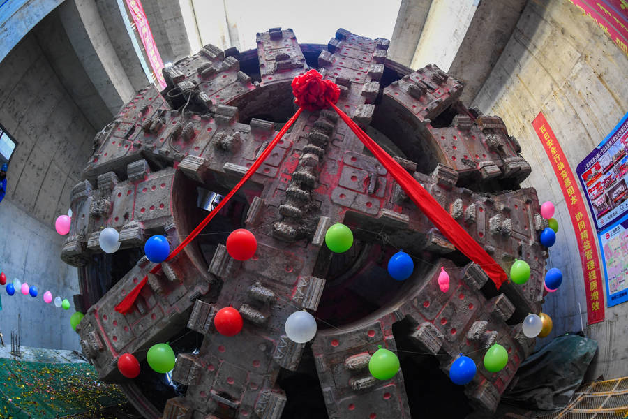 轨交13号线东延伸全线区间隧道顺利贯通<strong></p>
<p>华夏幸福股票</strong>,所有车站主体结构封顶