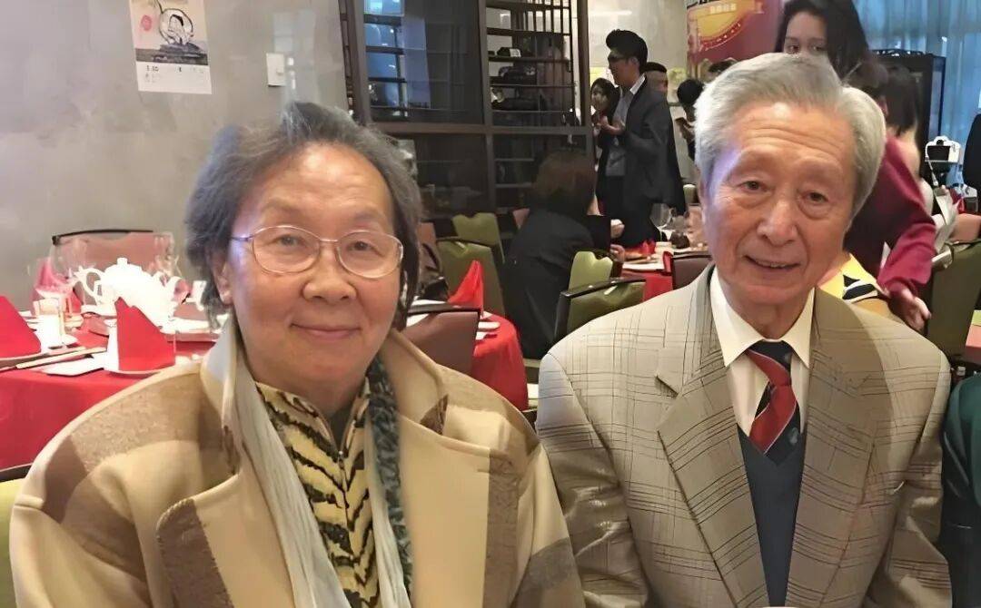 钟瑞去世<strong></p>
<p>拓维信息股票</strong>!宋世雄永别爱妻!