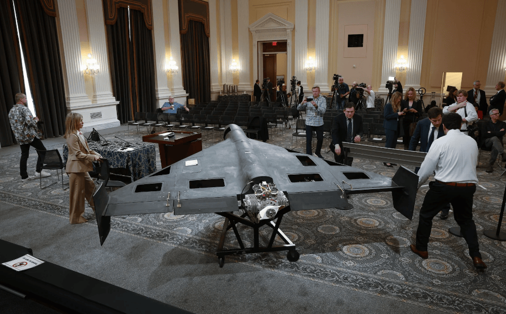 美军为何“抄作业”<strong></p>
<p>拓维信息股票</strong>?大批量“山寨”对手的无人机……