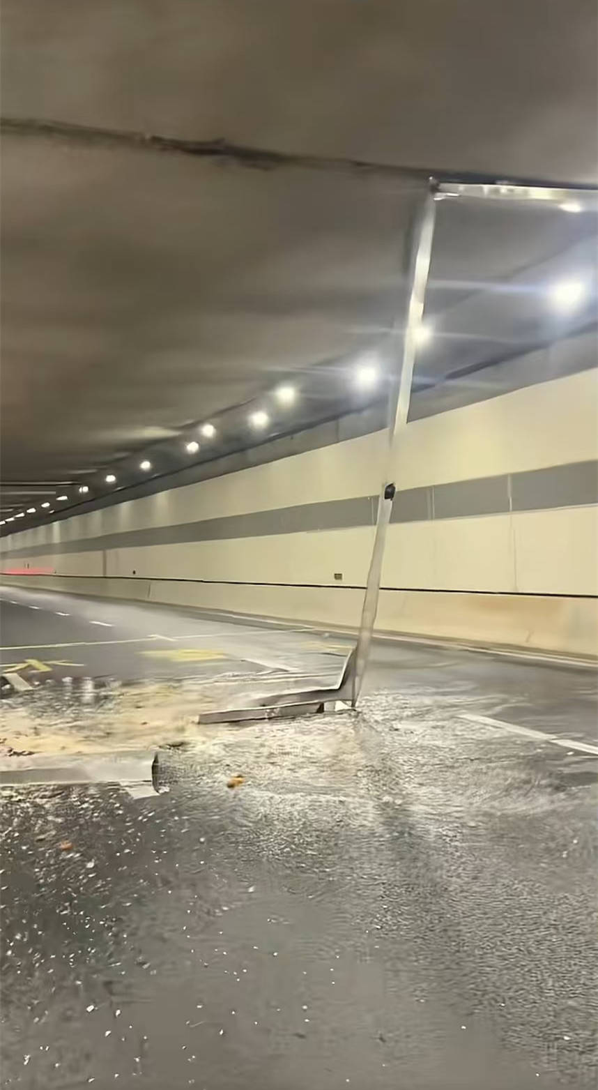南通一湖底隧道有金属物件掉落,网友担心垮塌风险,回应:掉落物为不受力的引水设施