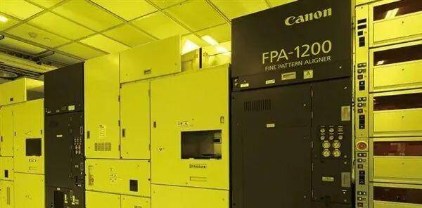 1.4nm制程<strong></p>
<p>中国移动股票</strong>!纳米压印技术突破