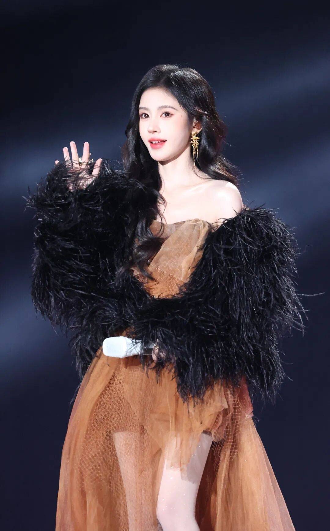 丝芭传媒称鞠婧祎多次编造谎言<strong></p>
<p>中国核电股票</strong>,“涉嫌严重经济犯罪”,将择日全网公开实名举报