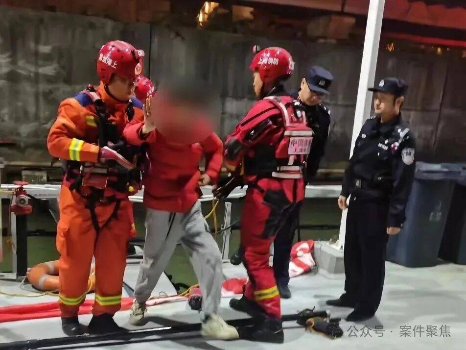 骗了别人18万元<strong></p>
<p>好想你股票</strong>，上海一男子凌晨站在黄浦江边“想抽最后一支烟”