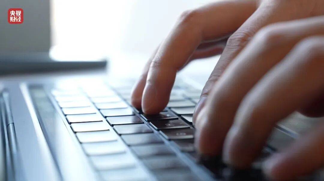 3·15晚会曝光！有人向AI“投毒”<strong></p>
<p>老白干股票</strong>，你搜索的答案可能是广告