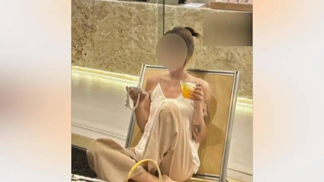 25岁海归男子恋上浙江离异老板娘<strong></p>
<p>完美世界股票</strong>，分手后追讨12万：每个月给她点外卖都要五六千，对方却没转过一分钱，每次转账还要写自愿赠与，准备起诉